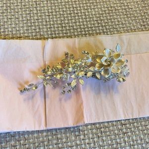 Floral Wedding 👰🏽 hair piece